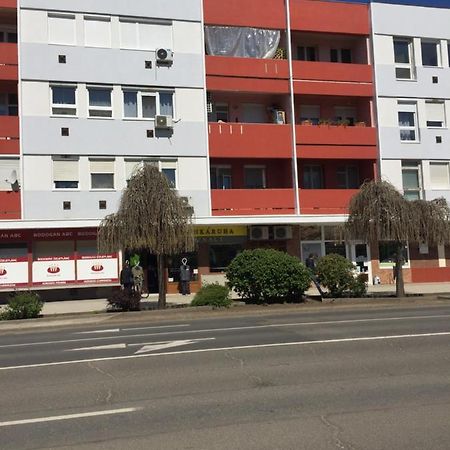Marika Apartman Hajdúszoboszló Exteriör bild